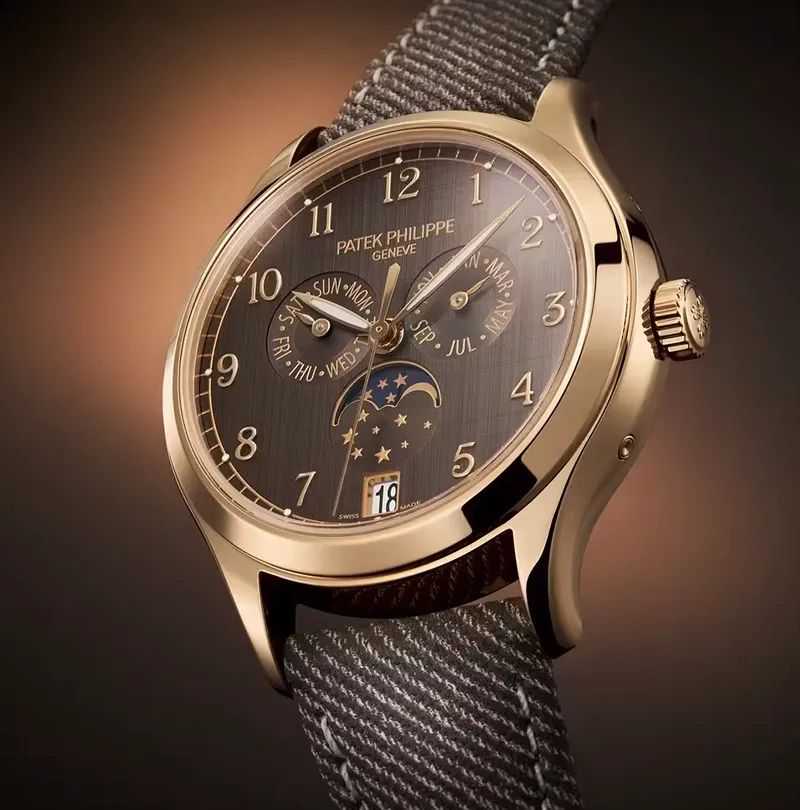 Patek Philippe 4946R-001